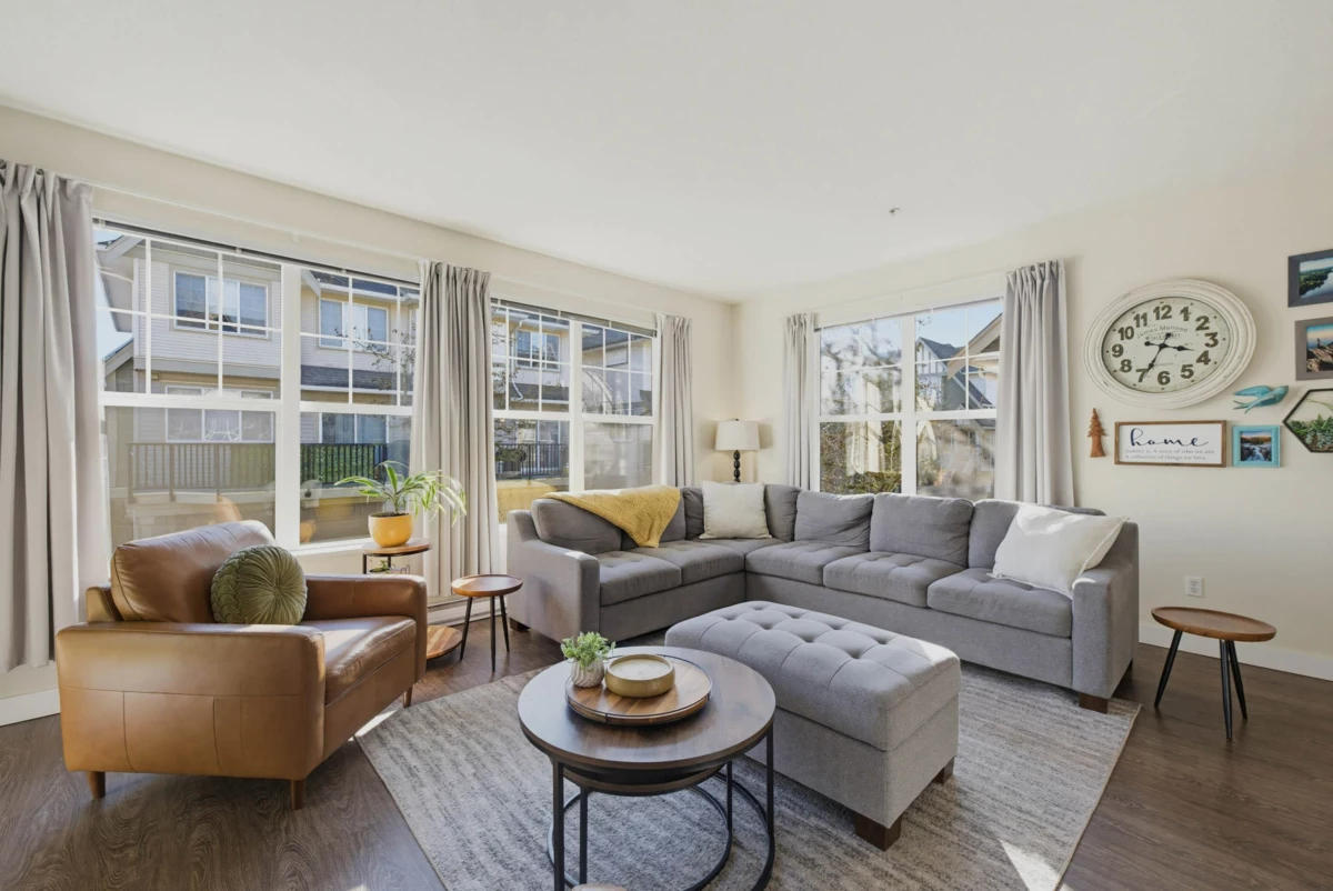 Family Room Photo of 27 8089 209 Street, Langley, BC