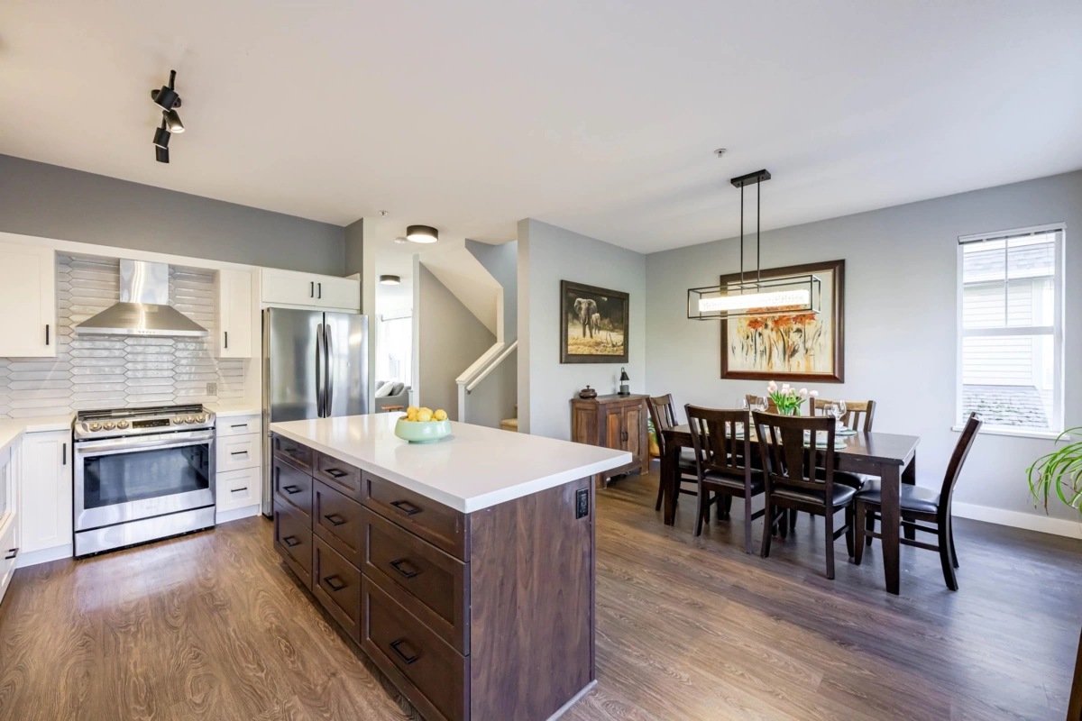 Walk-In Closet Photo of 27 8089 209 Street, Langley, BC