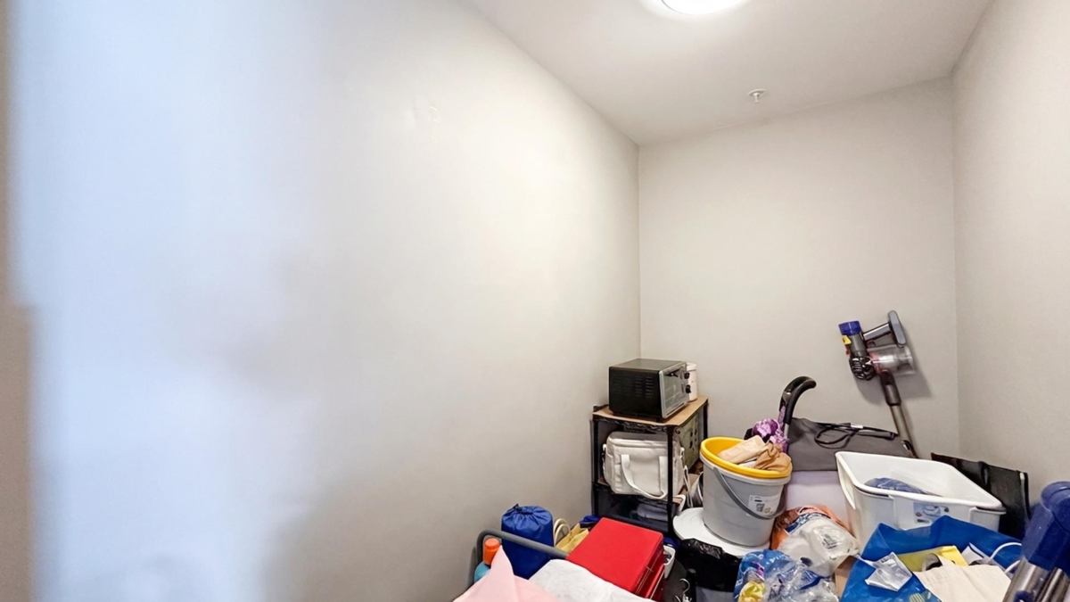 Guest Bathroom Photo of 856 6288 No. 3 Road, Richmond, BC