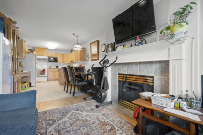 Kitchen Photo of 245 13888 70 Avenue, Surrey, BC