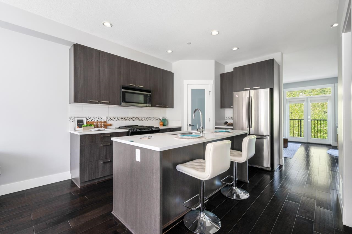 Breakfast Nook Photo of 6 23709 111a Avenue, Maple Ridge, BC