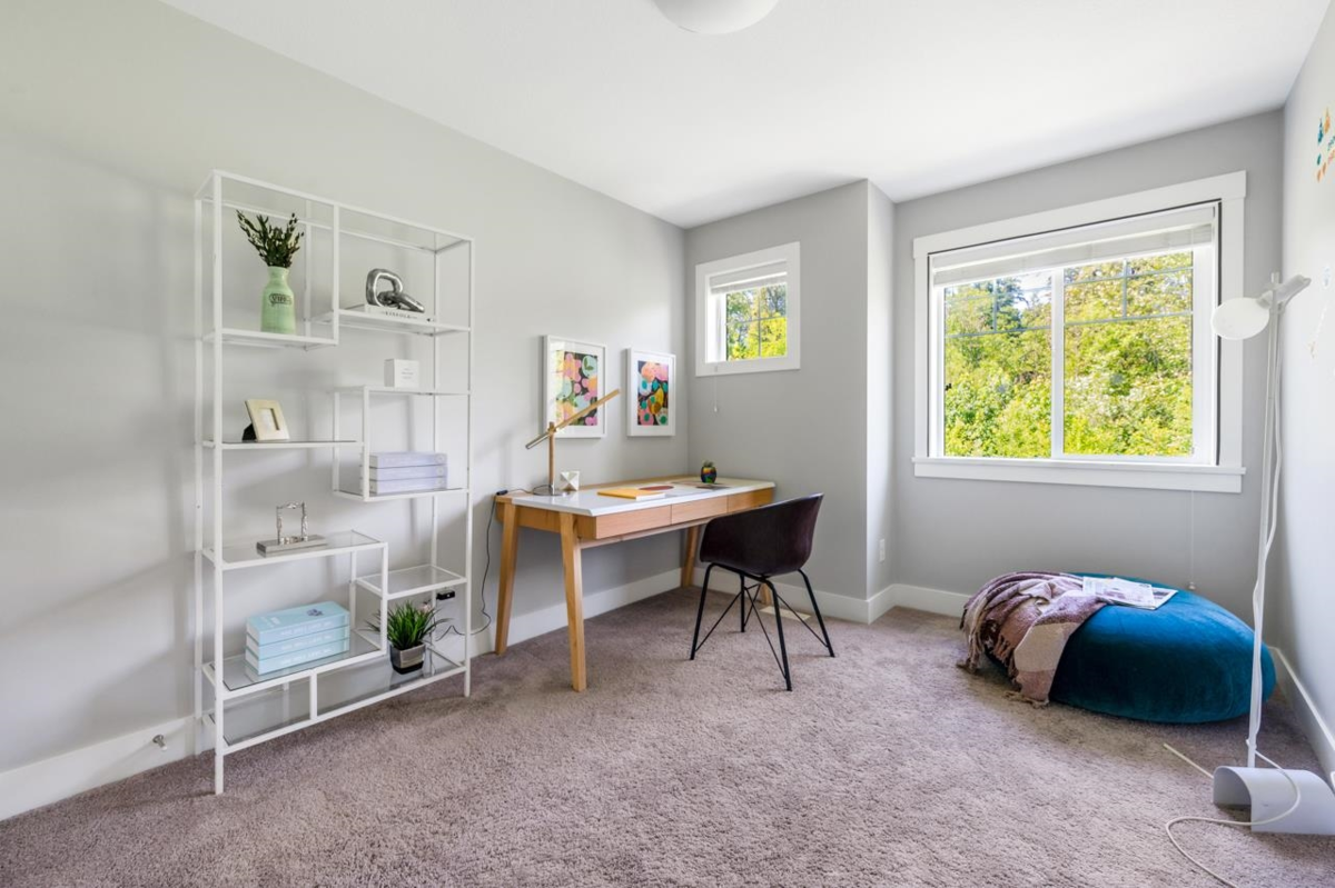 Guest Bathroom Photo of 6 23709 111a Avenue, Maple Ridge, BC