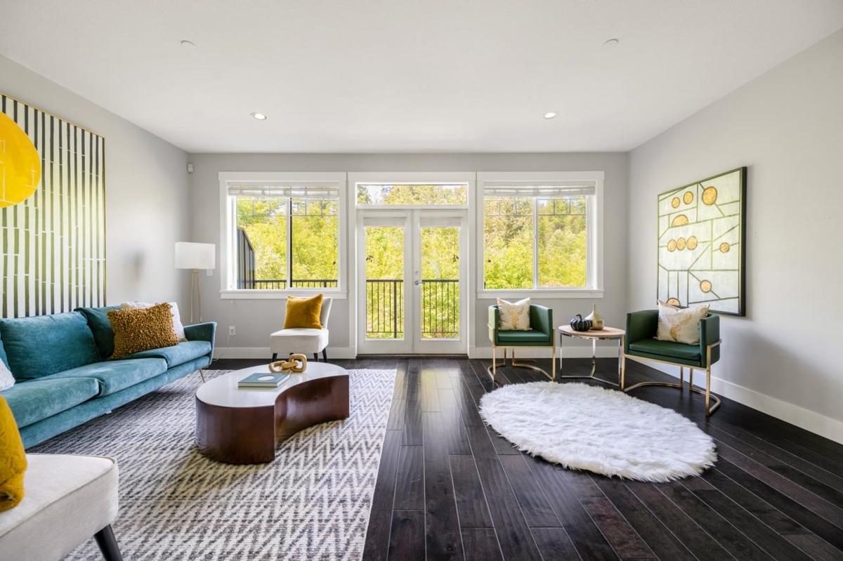 Living Room Photo of 6 23709 111a Avenue, Maple Ridge, BC