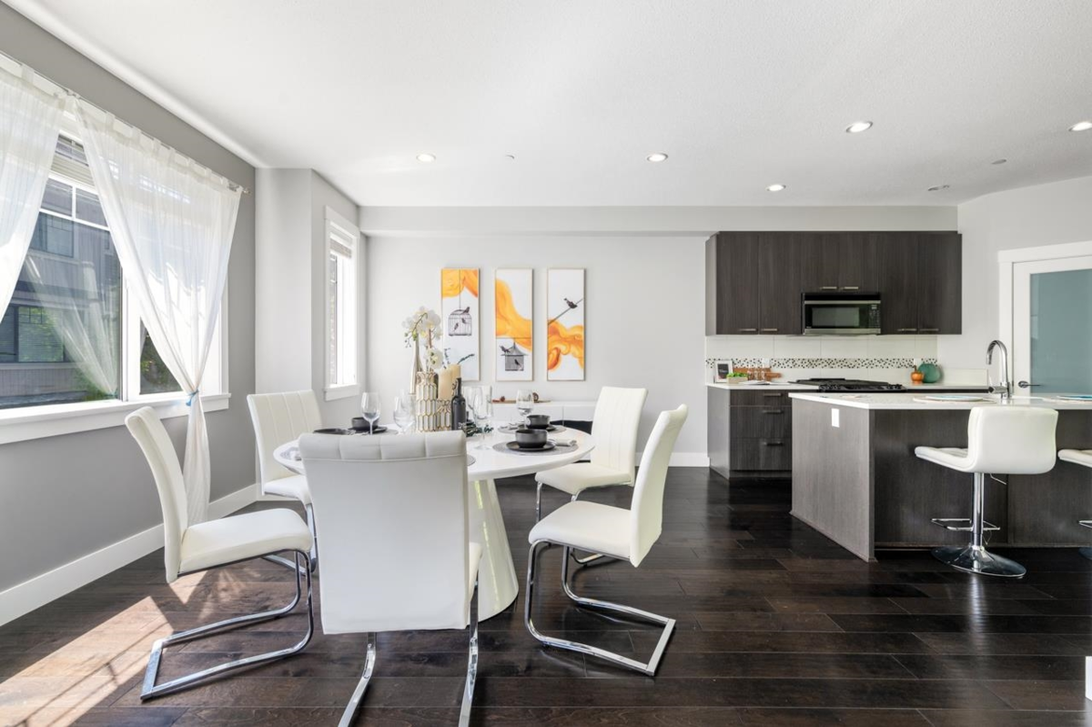 Primary Bedroom Photo of 6 23709 111a Avenue, Maple Ridge, BC