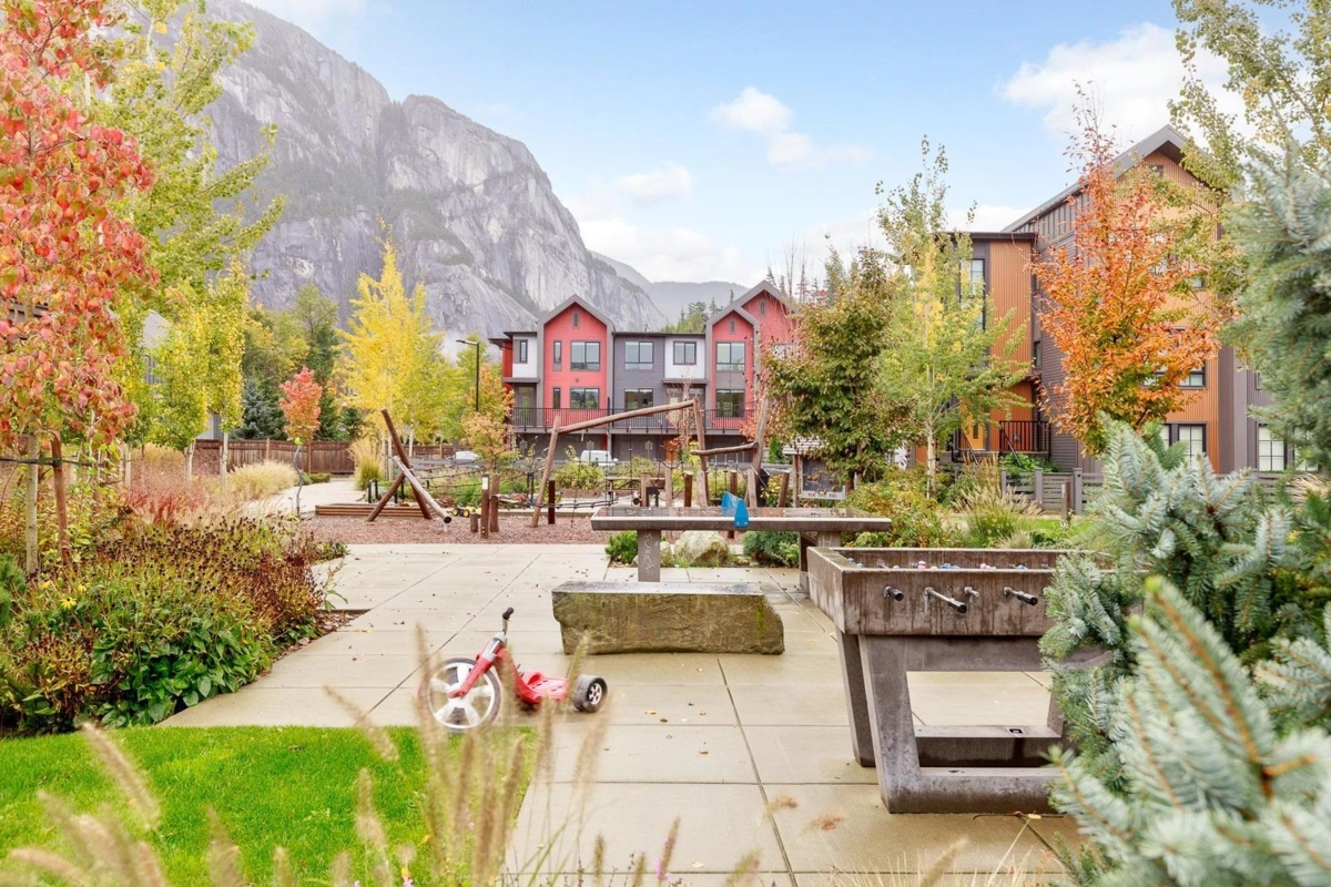 Backyard Photo of 1357 Peakside Place, Squamish, BC