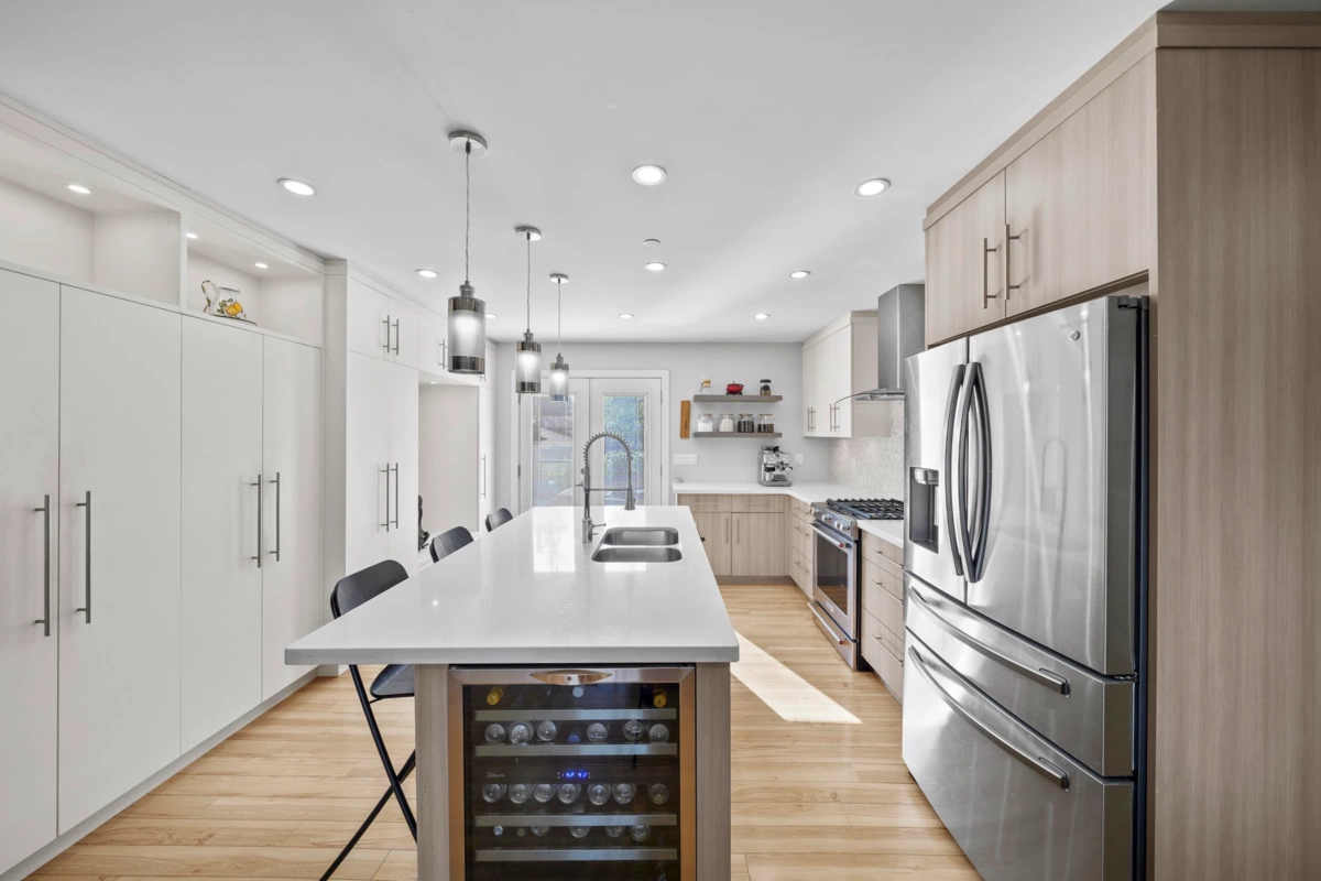 Living Room Photo of 3759 Coast Meridian Road, Port Coquitlam, BC