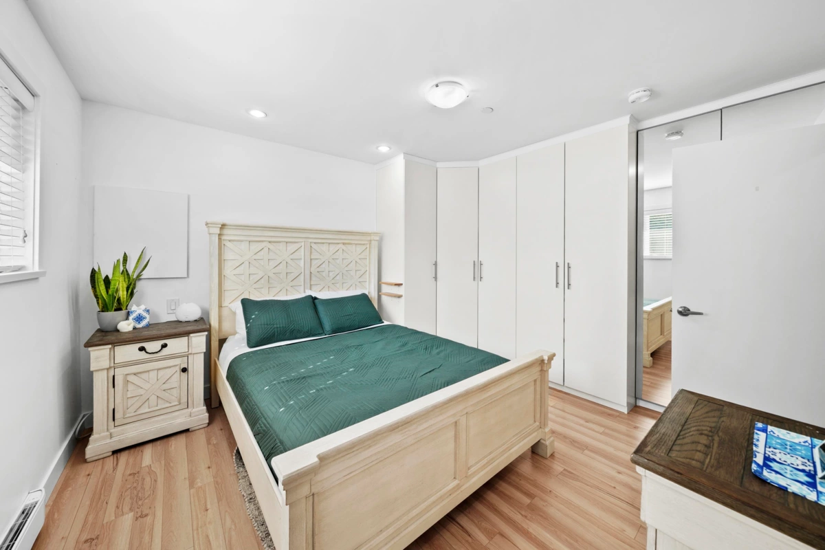 Walk-In Closet Photo of 3759 Coast Meridian Road, Port Coquitlam, BC