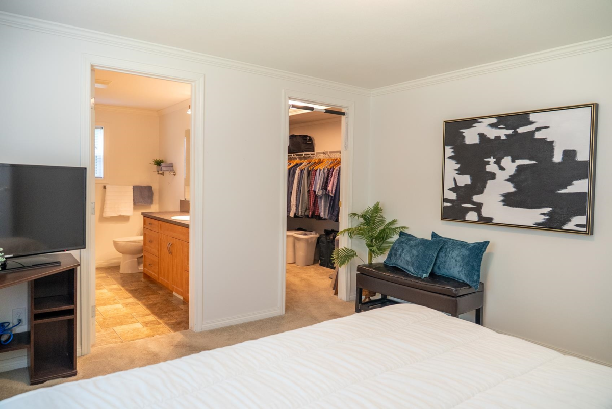 Basement Recreation Room Photo of 2604 Dory Way, Pender Island, BC