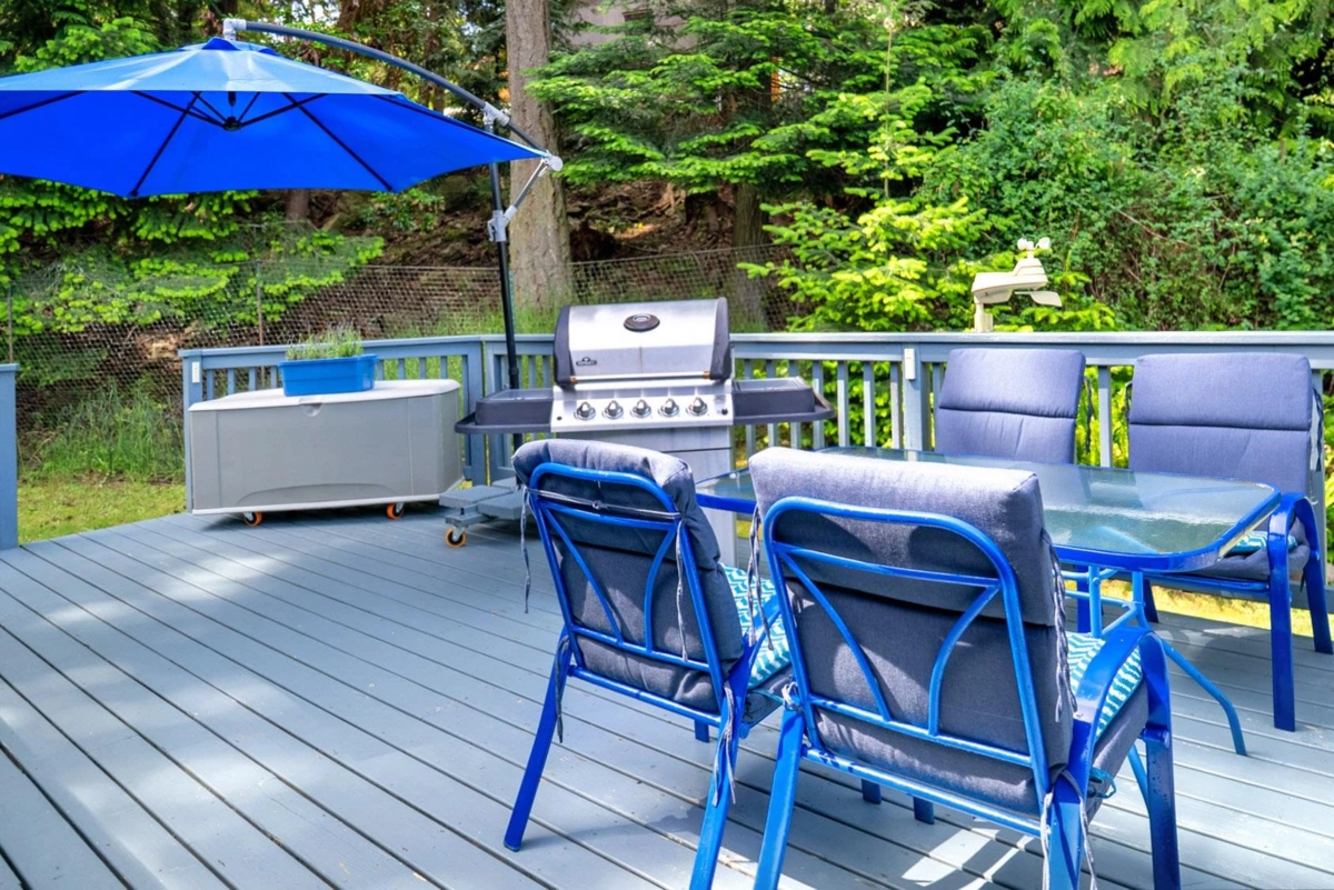Breakfast Nook Photo of 2604 Dory Way, Pender Island, BC