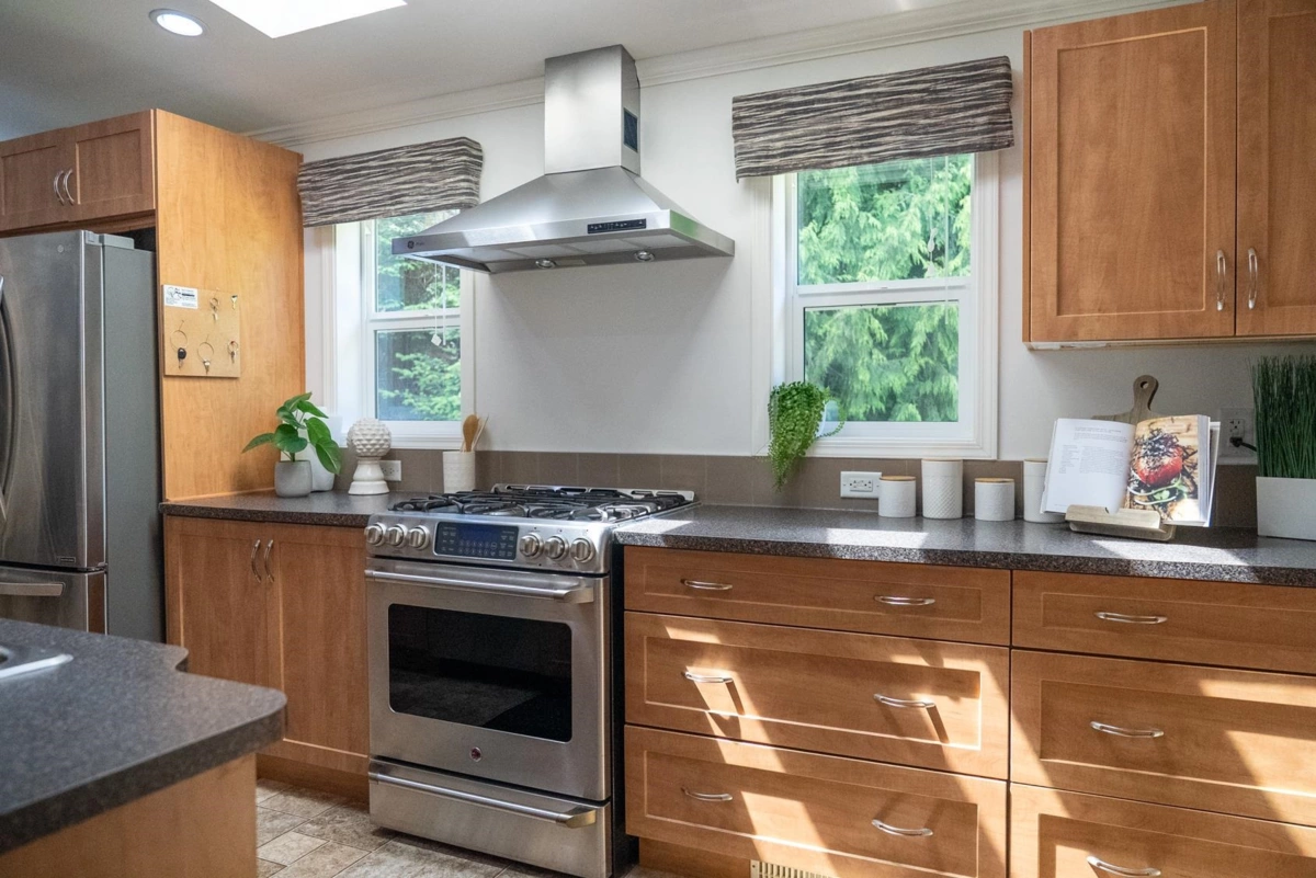 Family Room Photo of 2604 Dory Way, Pender Island, BC