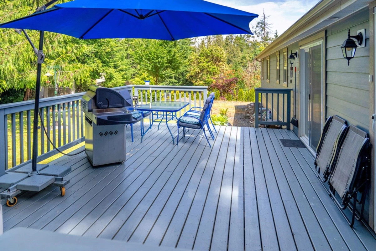 Kitchen Island Photo of 2604 Dory Way, Pender Island, BC