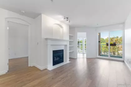 Kitchen Island Photo of 408 5723 Collingwood Street, Vancouver, BC