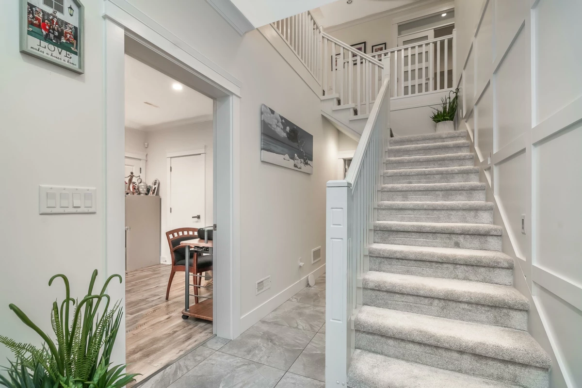 Family Room Photo of 32565 Salsbury Avenue, Mission, BC