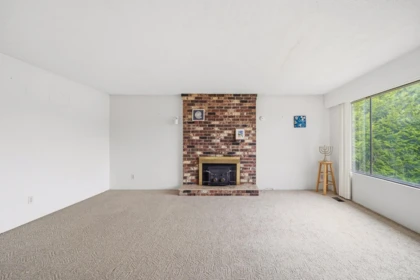 Breakfast Nook Photo of 10640 Anahim Drive, Richmond, BC