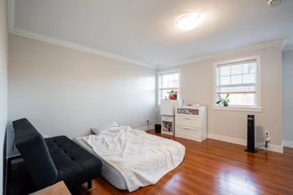 Guest Bathroom Photo of 15177 76 Avenue, Surrey, BC