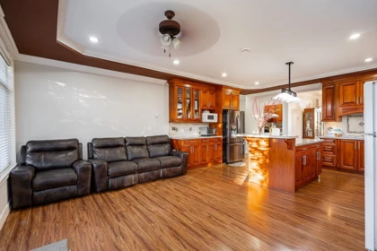 Staircase Photo of 15177 76 Avenue, Surrey, BC