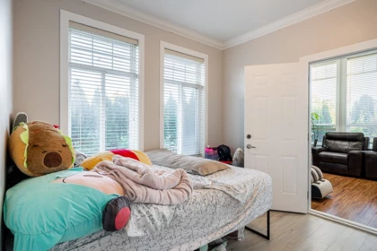 Walk-In Closet Photo of 15177 76 Avenue, Surrey, BC