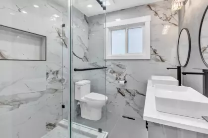 Guest Bathroom Photo of 45122 Balmoral Avenue, Chilliwack, BC