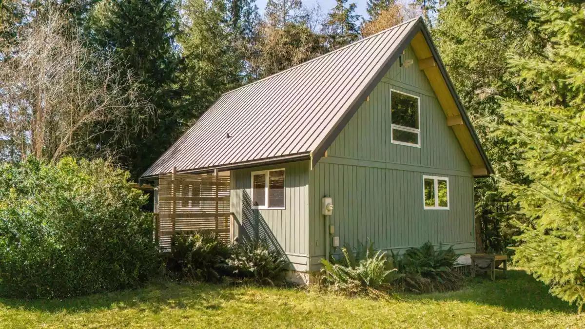 Exterior Rear Photo of 1470 Tunstall Boulevard, Bowen Island, BC
