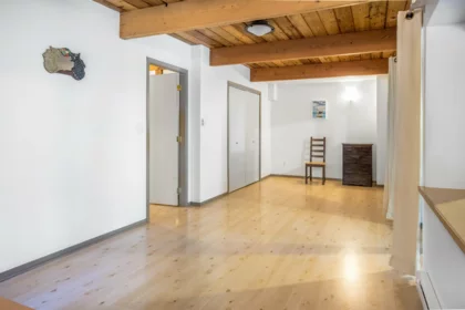 Basement Recreation Room Photo of 1470 Tunstall Boulevard, Bowen Island, BC