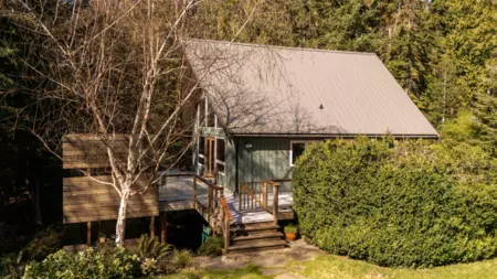 1470 Tunstall Boulevard, Bowen Island, BC, Bowen Island — Single Family Residence for sale