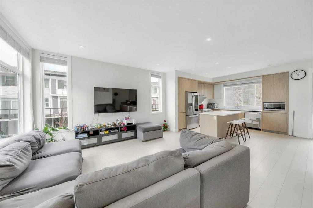 Living Room Photo of 14 2328 167a Street, Surrey, BC