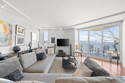 402 1575 Beach Avenue, Vancouver, BC, Vancouver — Apartment/Condo for sale