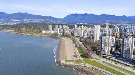 Garden / Landscaping Photo of 402 1575 Beach Avenue, Vancouver, BC