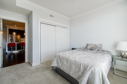 Hallway Photo of 211 14885 60 Avenue, Surrey, BC