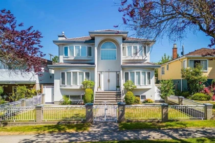 1033 E 39th Avenue, Vancouver, BC, Vancouver — Single Family Residence for sale