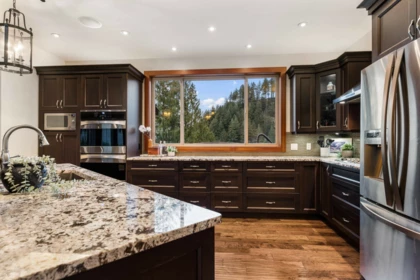 Kitchen Photo of 119 45473 Ariel Place, Cultus Lake, BC
