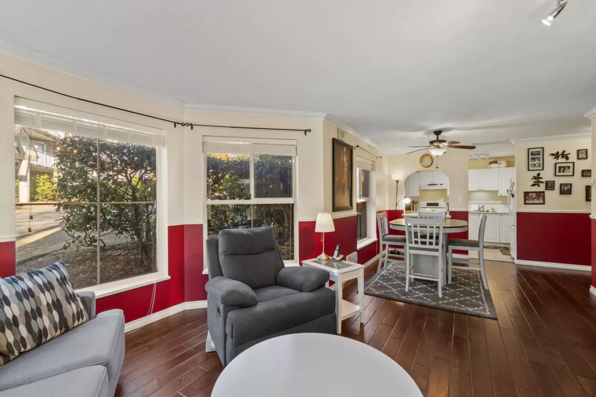 Family Room Photo of 105 15110 108 Avenue, Surrey, BC
