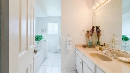 Hallway Photo of 9680 Shell Road, Richmond, BC