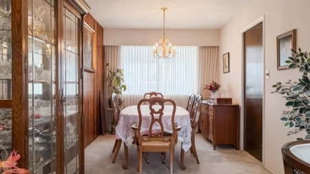 Kitchen Island Photo of 9680 Shell Road, Richmond, BC