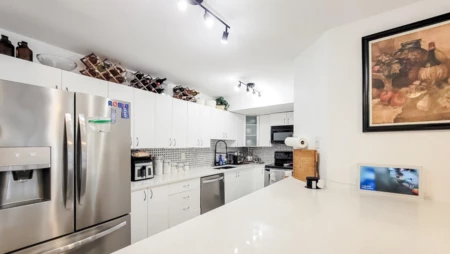Kitchen Island Photo of 112 3063 Immel Street, Abbotsford, BC