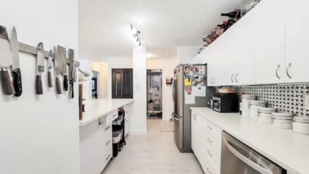 Kitchen Photo of 112 3063 Immel Street, Abbotsford, BC
