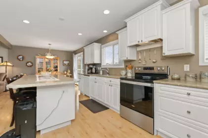 Breakfast Nook Photo of 46052 Higginson Road, Chilliwack, BC