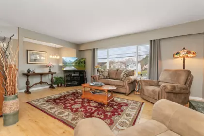 46052 Higginson Road, Chilliwack, BC, Chilliwack — Single Family Residence for sale