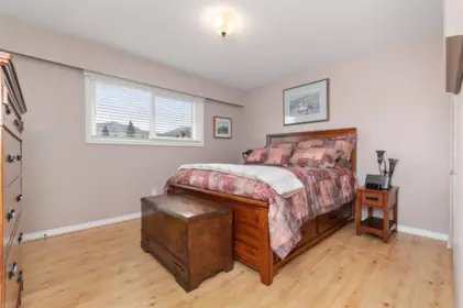 Guest Bathroom Photo of 46052 Higginson Road, Chilliwack, BC
