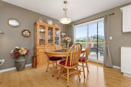 Kitchen Island Photo of 46052 Higginson Road, Chilliwack, BC