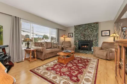 46052 Higginson Road, Chilliwack, BC, Chilliwack — Single Family Residence for sale