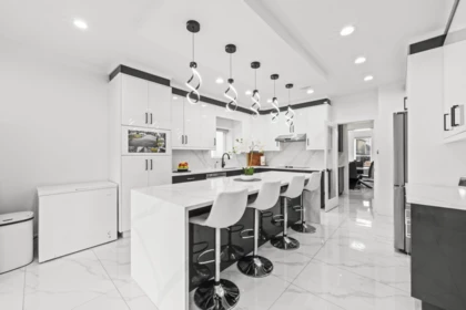 Breakfast Nook Photo of 15079 67 Avenue, Surrey, BC