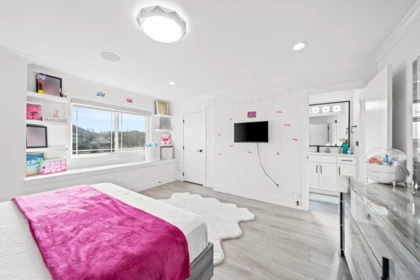 Garage Interior Photo of 15079 67 Avenue, Surrey, BC