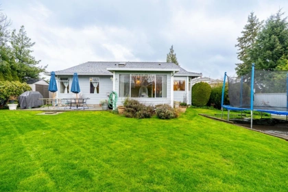 Hot Tub / Spa Photo of 14035 16b Avenue, Surrey, BC