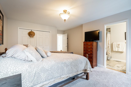 Loft / Bonus Room Photo of 14035 16b Avenue, Surrey, BC