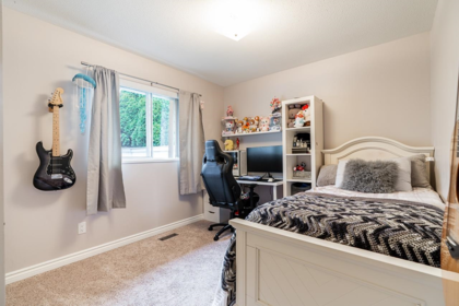 Mudroom Photo of 14035 16b Avenue, Surrey, BC