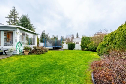 Swimming Pool Photo of 14035 16b Avenue, Surrey, BC