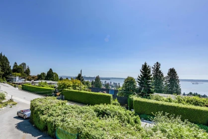 2365 Queens Avenue, West Vancouver, BC, West Vancouver — Single Family Residence for sale