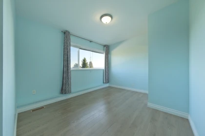 Garage Interior Photo of 2365 Queens Avenue, West Vancouver, BC