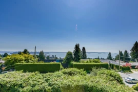 2365 Queens Avenue, West Vancouver, BC